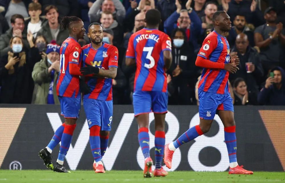  曼城客战水晶宫遇阻，马赫雷斯任意球救主  