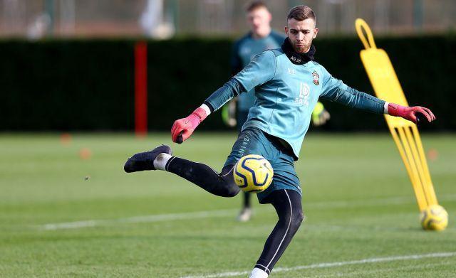  利兹联保级关键战艰难战平南安普顿